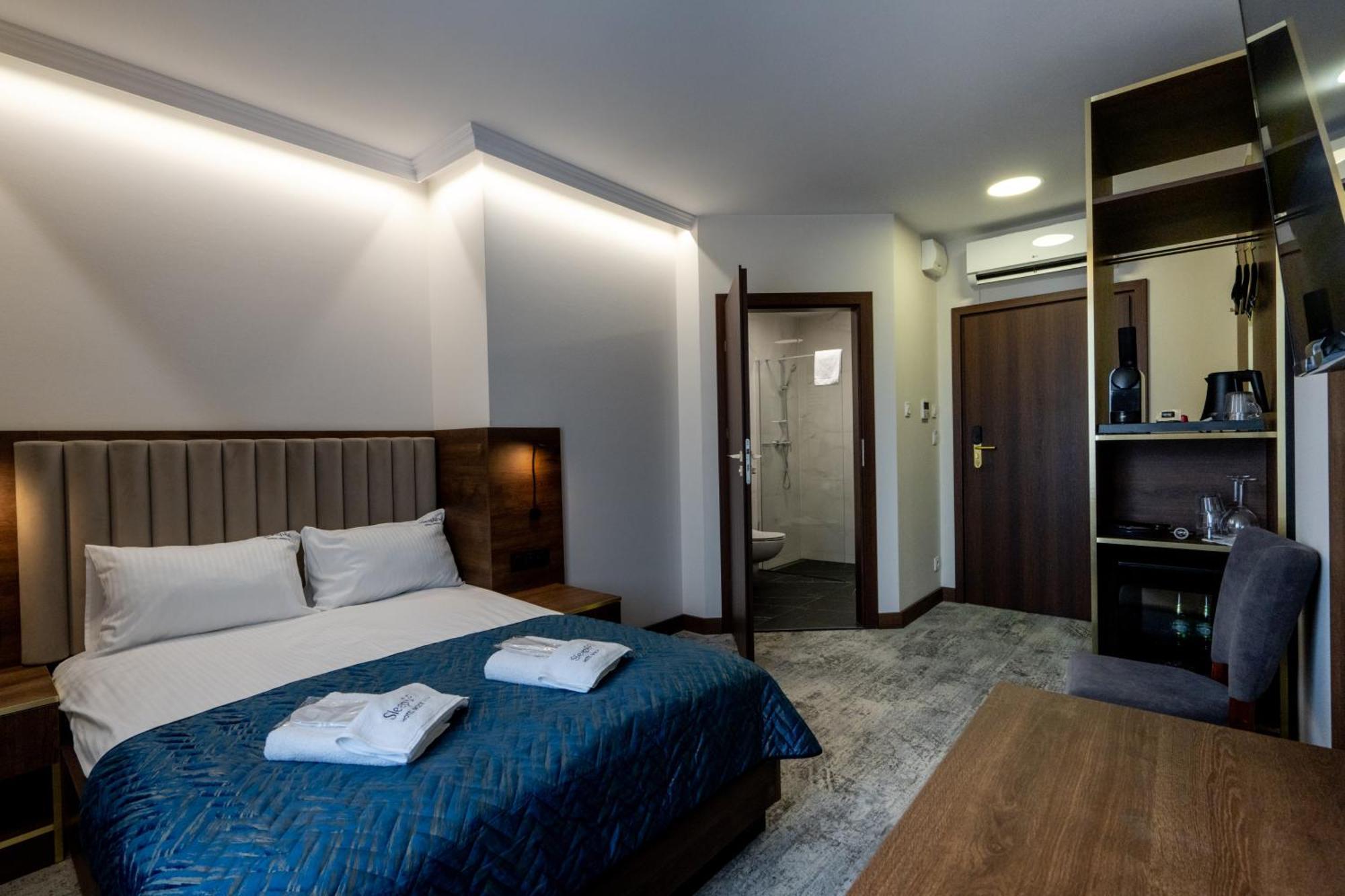 Sleep&Fly Okecie Warsaw Airport Bed and Breakfast Εξωτερικό φωτογραφία