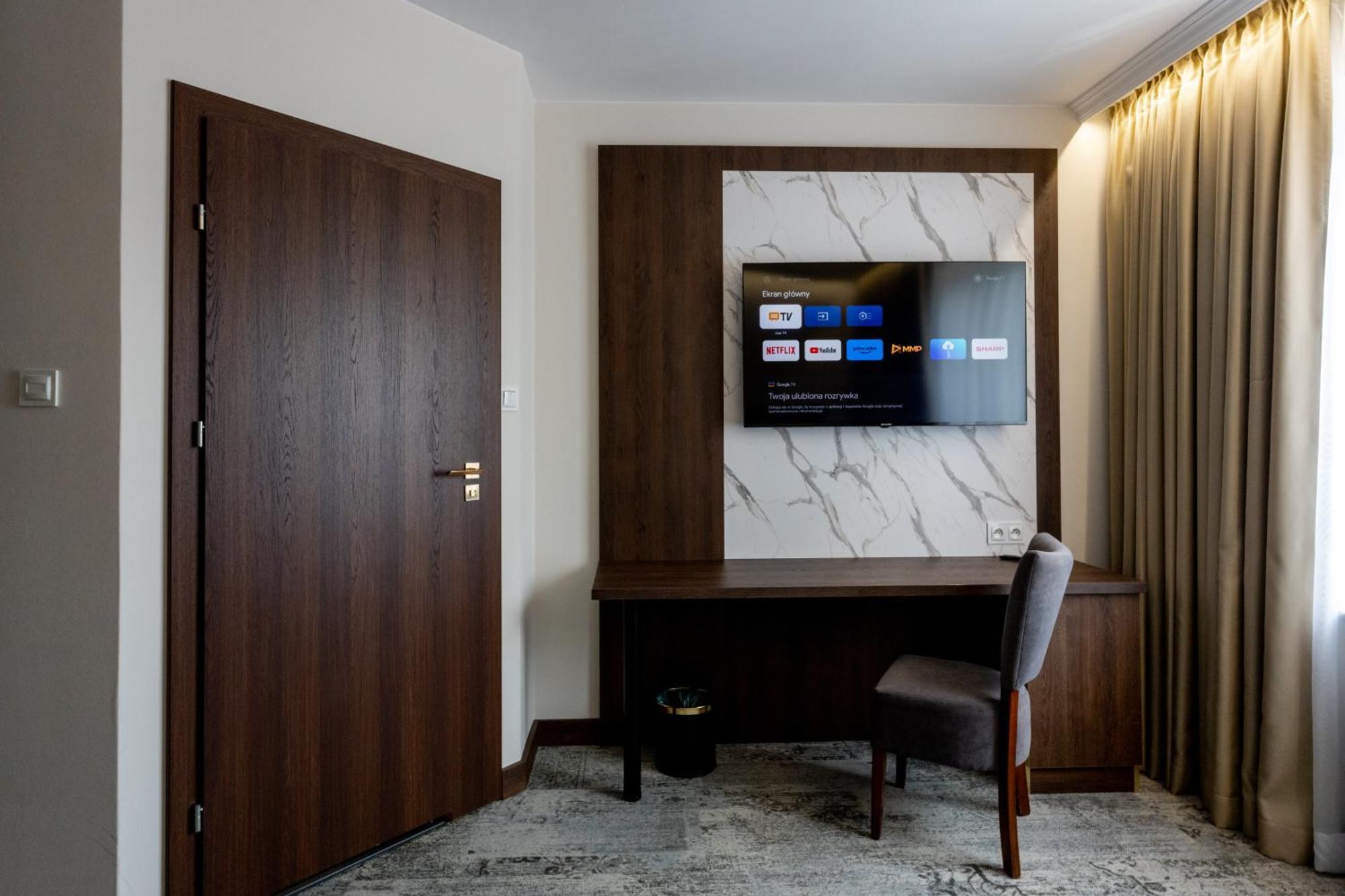 Sleep&Fly Okecie Warsaw Airport Bed and Breakfast Εξωτερικό φωτογραφία