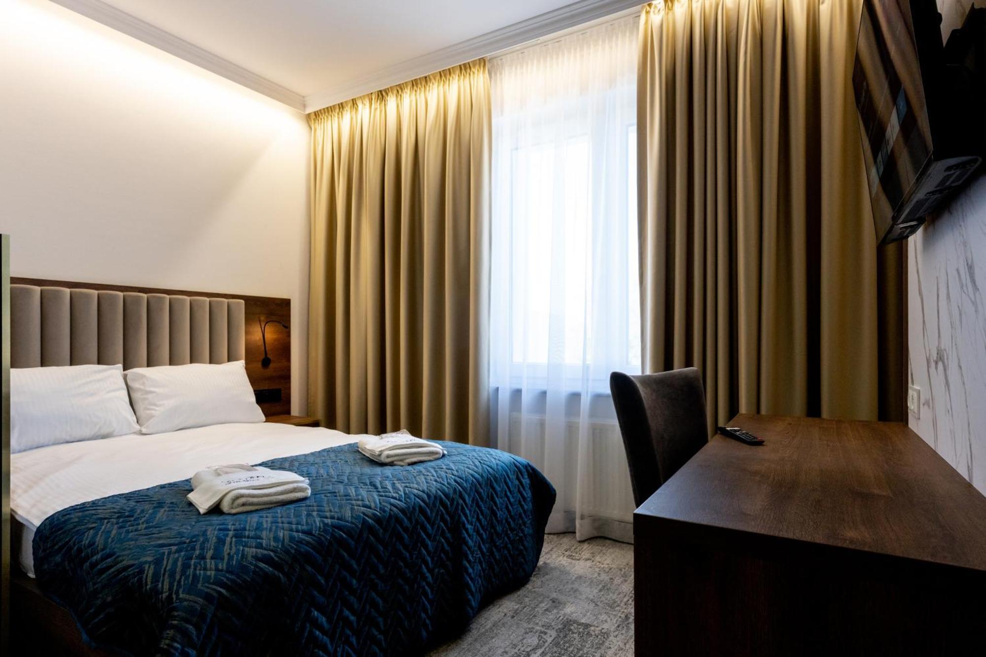 Sleep&Fly Okecie Warsaw Airport Bed and Breakfast Εξωτερικό φωτογραφία